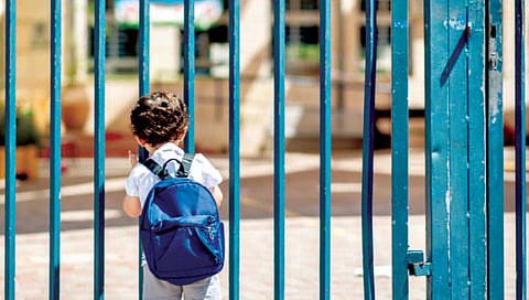 school lockdown : शाळांचा लॉकडाऊन निर्णय तत्काळ मागे घ्या, शिक्षणतज्ज्ञांचे मुख्यमंत्र्यांना पत्र