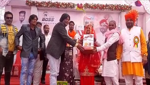 अनोखा उपक्रम! इथे होते एक रुपयात लग्न, सोबत गादी, पलंग, फ्रीज, कुलरचा आहेरही…