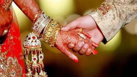 घर पाहायला आले अन् लग्न लावून गेले; निरगुडसर येथे एका दिवसात पार पडले सगळे विधी
