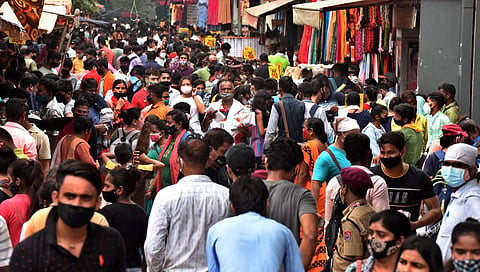 देशातील दैनंदिन कोरोना रुग्णसंख्या ५० हजारांवर, २४ तासांत ८०४ जणांचा मृत्यू