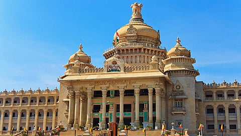 Karnataka Politics : कर्नाटकात राजकीय घडामोडी : मुख्यमंत्र्यांआधीच इच्छुक दिल्लीला?
