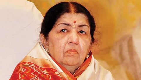 गानसम्राज्ञी लता मंगेशकर यांना विशेष नृत्यातून भावांजली