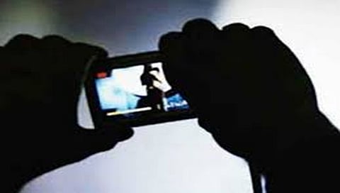 Nashik Crime : महिलेवर अत्याचार, व्हिडिओ काढून व्हायरल करण्याची धमकी