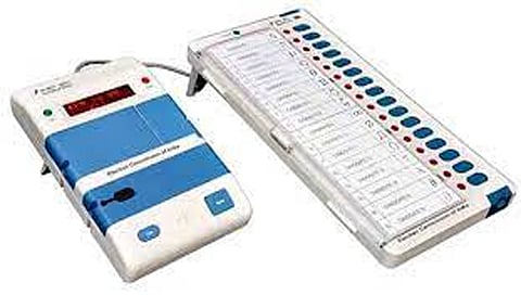 नाशिकमध्ये १८ हजार ईव्हीएम दाखल, सय्यदपिंप्रीच्या गोदामात यंत्रांचे जतन