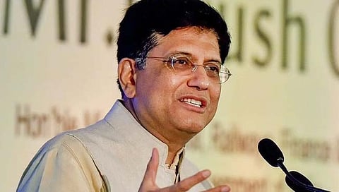 पीयूष गोयल, “भारतीय व्यापारी मालाची निर्यात ४०० अब्ज डॉलर्सचा टप्पा ओलांडणार!”