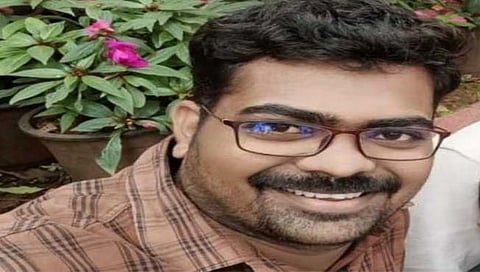 बीड : नगरपरिषदेचे मुख्याधिकारी विशाल भोसलेंविरोधात अटक वारंट जारी
