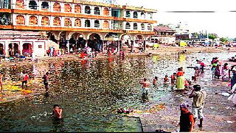 नाशिक : रामकुंडावरील वस्त्रांतरगृहावर हातोडा पडणार ; प्रशासन-पुरोहितांमध्ये वादाची चिन्हे