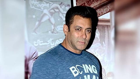 Salman Khan : सलमान खानच्या अडचणीत पुन्हा वाढ, कोर्टाने बजावले समन्स