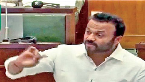 सातारा : माणमधील वाळू तस्करीचा पेनड्राईव्ह विधिमंडळात, आ. जयकुमार गोरेंची लक्षवेधी