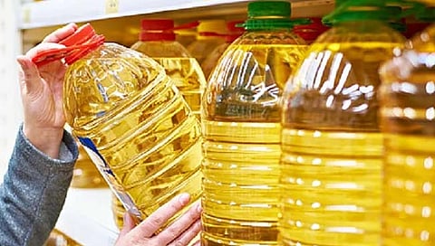 सोयाबीन तेलाच्या किमतीत वर्षभरात ४२.२२ टक्क्यांनी वाढ