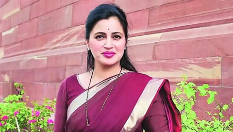 खासदार नवनीत राणांची प्रकृती बिघडली; जेजे रुग्णालयात करणार दाखल
