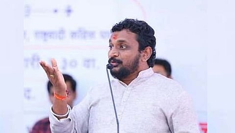 “अजून बरंच काही बाकी आहे”, बहुमत चाचणी अगोदर अमोल मिटकरींचं सूचक ट्वीट!