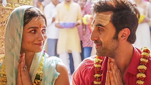 #RanbirAliaWedding : रणबीर-आलियाच्या लग्नाळू चाहत्यांकडून मीम्सचा पाऊस