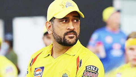 MS Dhoni : …तर धोनीवर फायनलमध्ये बंदी?