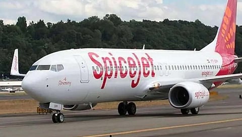 SpiceJet : स्पाईसजेटच्या ९० वैमानिकांना बोईंग ७३७ मॅक्स विमाने उडविण्यास मनाई
