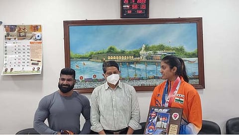 सोलापूरच्या मुलीने गाजवली अमेरिकेतील जागतिक कराटे स्पर्धा