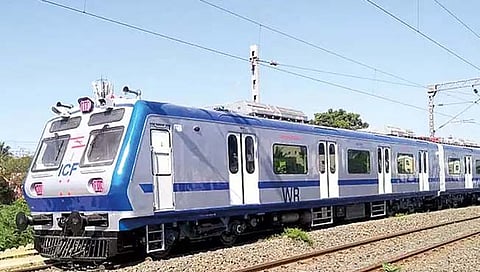 मुंबईकरांचा लोकल प्रवास होणार गारेगार