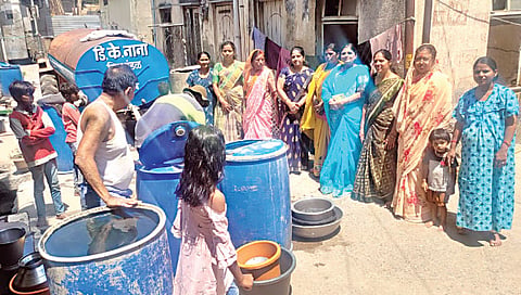 कांदानगरीच्या डोळ्यात पाण्यासाठी अश्रू