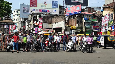 कोल्हापूर शहरातील मुख्य चौक, रस्ते झाले स्तब्ध…