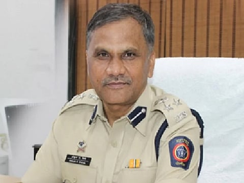 नाशिक शहर पोलिसांतील वादग्रस्त अंमलदार बडतर्फ; पोलिस आयुक्तांकडून कारवाई