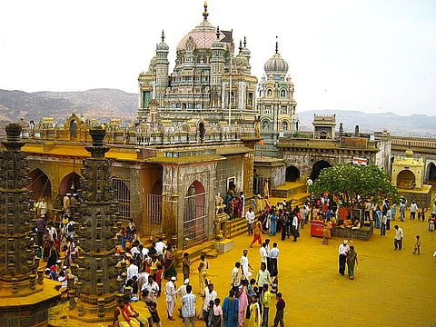 श्रावणी रविवारनिमित्त जेजुरीगडावर गर्दी