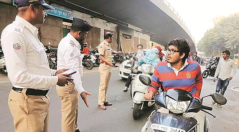 फिटनेस नसल्यामुळेच वाहनांचा अपघात; वर्षभरात 18 हजार वाहनांवर कारवाई
