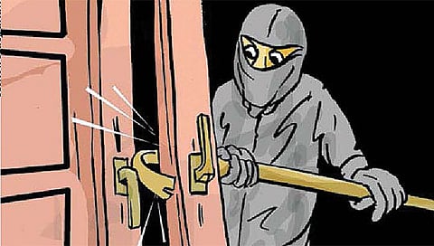 संगमनेर : घरातून सोन्याचे दागिने चोरट्यांनी लांबविले