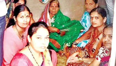हेरवाड : पतीच्या निधनानंतरही ‘ती’चे कुंकू, बांगड्या, मंगळसूत्र शाबूत