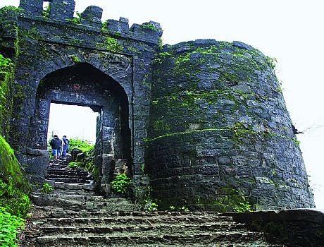 सिंहगडावर लवकरच ऑनलाइन टोल वसुली