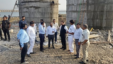धुळे : अक्कलपाडा पाणीपुरवठा योजनेची पाहणी, खा. भामरेंनी दिली ‘ही’ माहिती