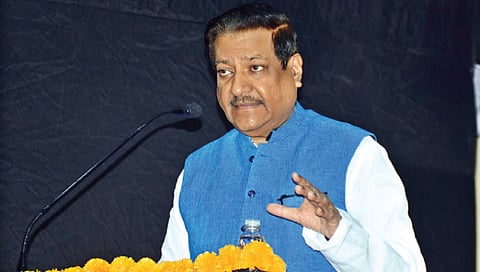 कराड: हुकूमशाही रोखण्यासाठी प्रयत्न करणे गरजेच