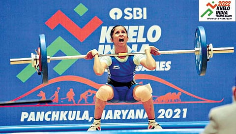 वेटलिफ्टिंगमध्ये सांगलीच्या काजल सरगरला सुवर्णपदक