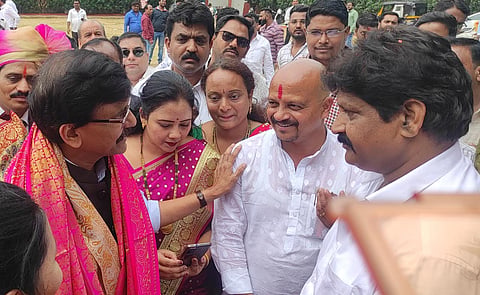 वसंत मोरे शिवबंधन बांधणार का; संजय राऊत आणि वसंत मोरे यांच्या भेटी मुळे चर्चेला उधाण