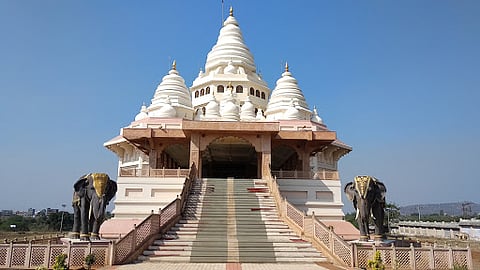 मोदी भेटीच्या पार्श्वभूमीवर पोलिस महासंचालकांची देहू भेट