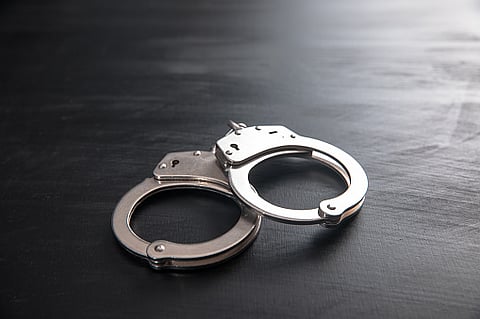 नगर : सोनाराला लुटणार्या तिघांना बेड्या