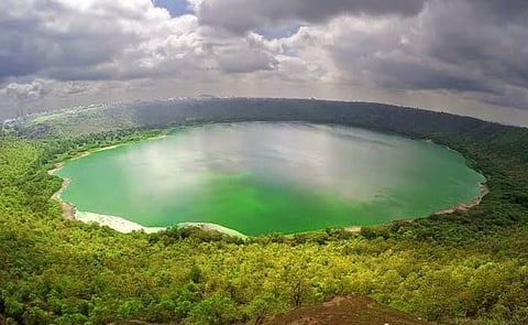 लोणार सरोवर विकास आराखड्यावर चार आठवड्यांत निर्णय घ्या; नागपूर खंडपीठाचा सरकारला आदेश