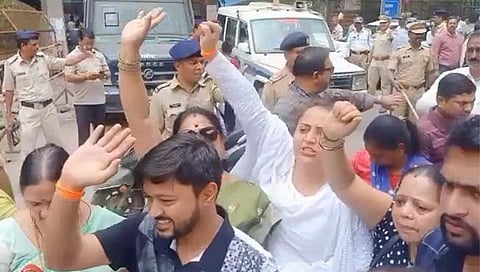 डोंबिवलीत शिवसेना शहर प्रमुखाला अटक; परस्परविरोधी गुन्हे दाखल