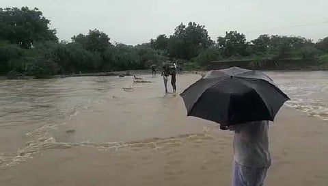 परभणी : मासोळी नदीला पूर आल्याने कौडगावसह ६ गावाचा संपर्क तुटला