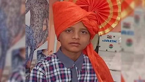 सोलापूर : अंगावर भिंत कोसळून मुलाचा मृत्यू