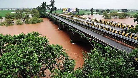 कोल्हापूर : पंचगंगा नदीची पाणी पातळी ३२ फुटांपर्यंत पोहचली