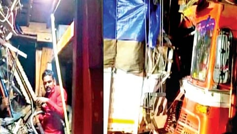 सातार्याजवळ ट्रकवर ट्रक आदळला