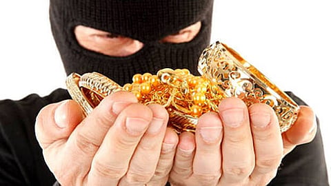 Gang selling fake gold in Belgaum