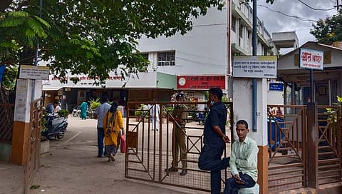 सोलापूर : उद्योजक अभिजित पाटील यांच्या घरासह कार्यालयावर आयकरचे छापे