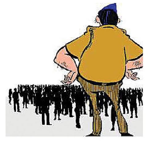 औरंगाबाद : कोर्टाने सुनावल्यावर पोलिस लागले ‘फरारी’ गुन्हेगारांच्या मागे