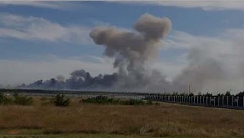 Russia Ukrain War : रशियन हवाई तळाला मोठ्या स्फोटांच्या मालिकेने हादरवले, एक ठार