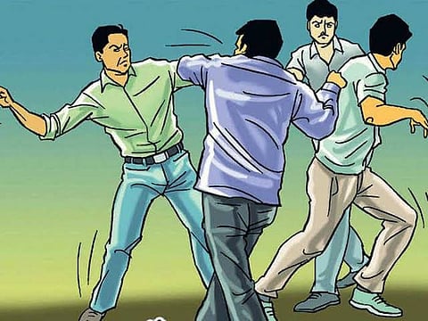 नगर : मोटारसायकलचा धक्का लागल्यावरून मारहाण