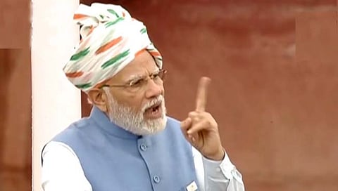 Independence Day 2022 : घराणेशाहीच्या राजकारणावर पंतप्रधान मोदींचा जोरदार प्रहार, वाचा भाषणातील ठळक मुद्दे