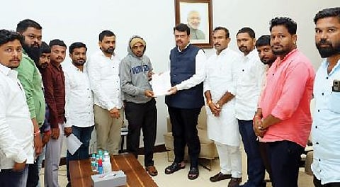 पीडितेला न्याय देण्यासाठी प्रयत्न करणार, देवेंद्र फडणवीस यांचे आश्वासन