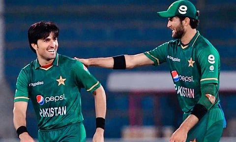 Asia Cup IND vs PAK : पाक संघाला मोठा झटका! आफ्रिदी पाठोपाठ ‘हा’ गोलंदाज बाहेर…