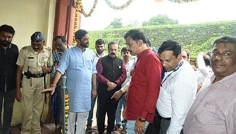 ठाणे कारागृहात बंदीवानांकडून स्वातंत्र्याच्या अमृत महोत्सवानिमित्त वधस्तंभास अभिवादन